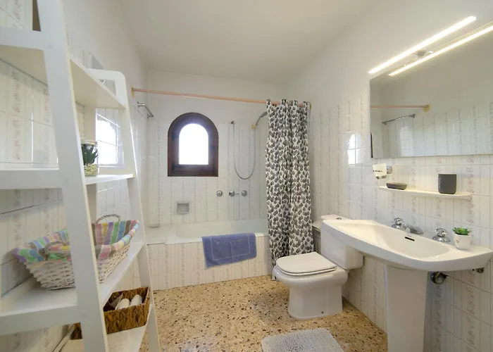 Gasparet By Interhome 빌라 칼페